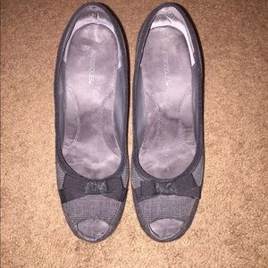 Aerosoles Peep toe low heels 👠